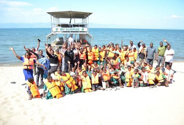 Sunbird Nkopola supports pupils at Koche primary school